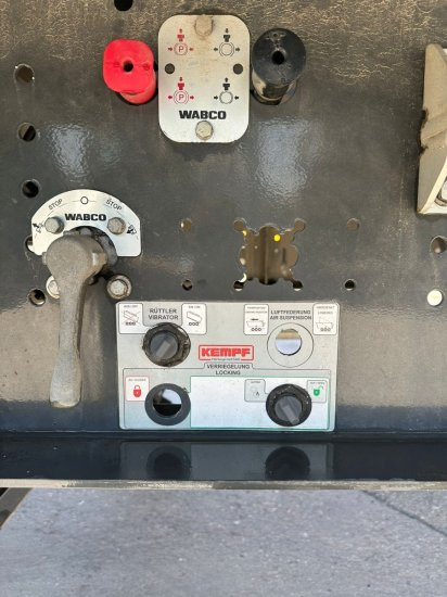 Kempf SKM 39 Alu-Kastenmulde 55m³ Rollplane - Semi-remorque benne: photos 5 Kempf SKM 39 Alu-Kastenmulde 55m³ Rollplane - Semi-remorque benne: photos 5