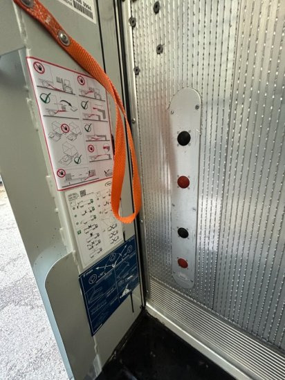 Semi-remorque rideaux coulissants neuf Krone City Liner Profi, 1-Achs- Zwangsgelenkt, Dhollandia LBW 2000kg,: photos 12