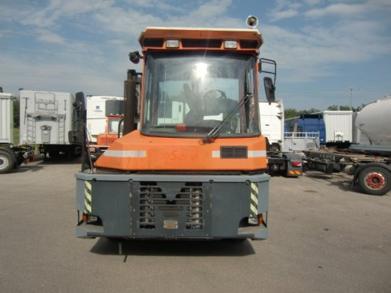 MAFI Hofschlepper MT32Z - Tracteur portuaire: photos 2 MAFI Hofschlepper MT32Z - Tracteur portuaire: photos 2