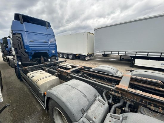 MAN TGX 26.440 XLX 6x2 Liftachse, Euro 6, Motorschaden, engine damage! - Camion porte-conteneur/ Caisse mobile: photos 4 MAN TGX 26.440 XLX 6x2 Liftachse, Euro 6, Motorschaden, engine damage! - Camion porte-conteneur/ Caisse mobile: photos 4