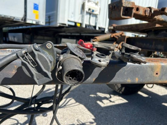 Renders Standard-Lafette BDF, BPW-Achsen - Remorque porte-conteneur/ Caisse mobile: photos 5 Renders Standard-Lafette BDF, BPW-Achsen - Remorque porte-conteneur/ Caisse mobile: photos 5