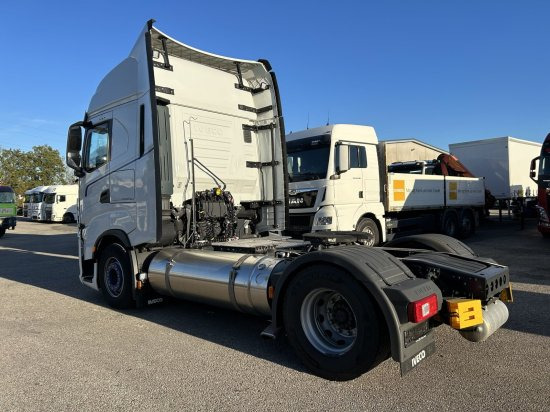 Iveco Stralis 460 Gas, 2 LNG-Tanks, Retarder, Leder - Tracteur routier: photos 4 Iveco Stralis 460 Gas, 2 LNG-Tanks, Retarder, Leder - Tracteur routier: photos 4
