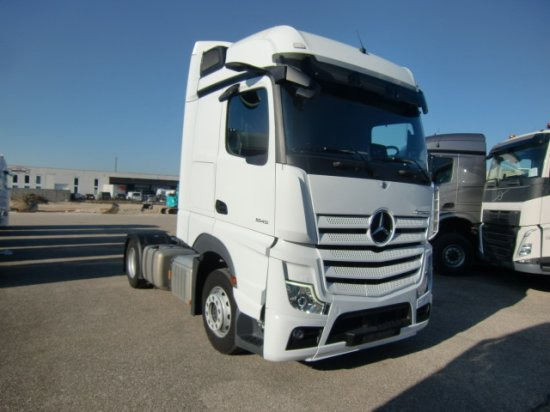 Mercedes-Benz Actros 1845 BL Giga Mirror Cam - Tracteur routier: photos 3 Mercedes-Benz Actros 1845 BL Giga Mirror Cam - Tracteur routier: photos 3
