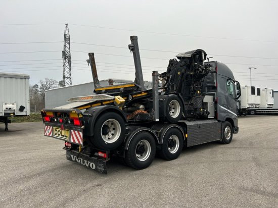 Volvo FH 16 650 6x4 Langholzzug + Doll M2K-9L Nachläufer mit Palfinger Epsilon S260C96, I-Shift, Retarder, - Camion grumier, Camion grue: photos 5 Volvo FH 16 650 6x4 Langholzzug + Doll M2K-9L Nachläufer mit Palfinger Epsilon S260C96, I-Shift, Retarder, - Camion grumier, Camion grue: photos 5