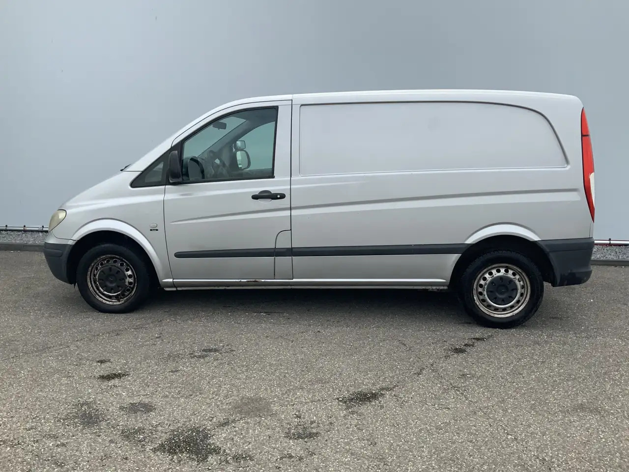 Mercedes-Benz Vito 111 CDI 320 Lang Verstuiver lek Airco Cruise 3 Zit - Autre matériel: photos 3 Mercedes-Benz Vito 111 CDI 320 Lang Verstuiver lek Airco Cruise 3 Zit - Autre matériel: photos 3