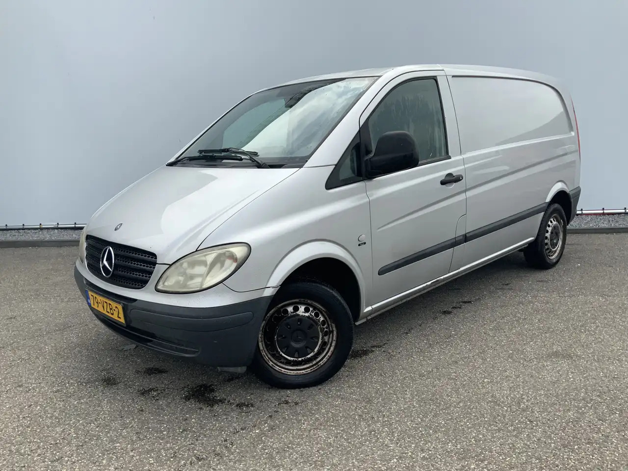 Mercedes-Benz Vito 111 CDI 320 Lang Verstuiver lek Airco Cruise 3 Zit - Autre matériel: photos 1 Mercedes-Benz Vito 111 CDI 320 Lang Verstuiver lek Airco Cruise 3 Zit - Autre matériel: photos 1