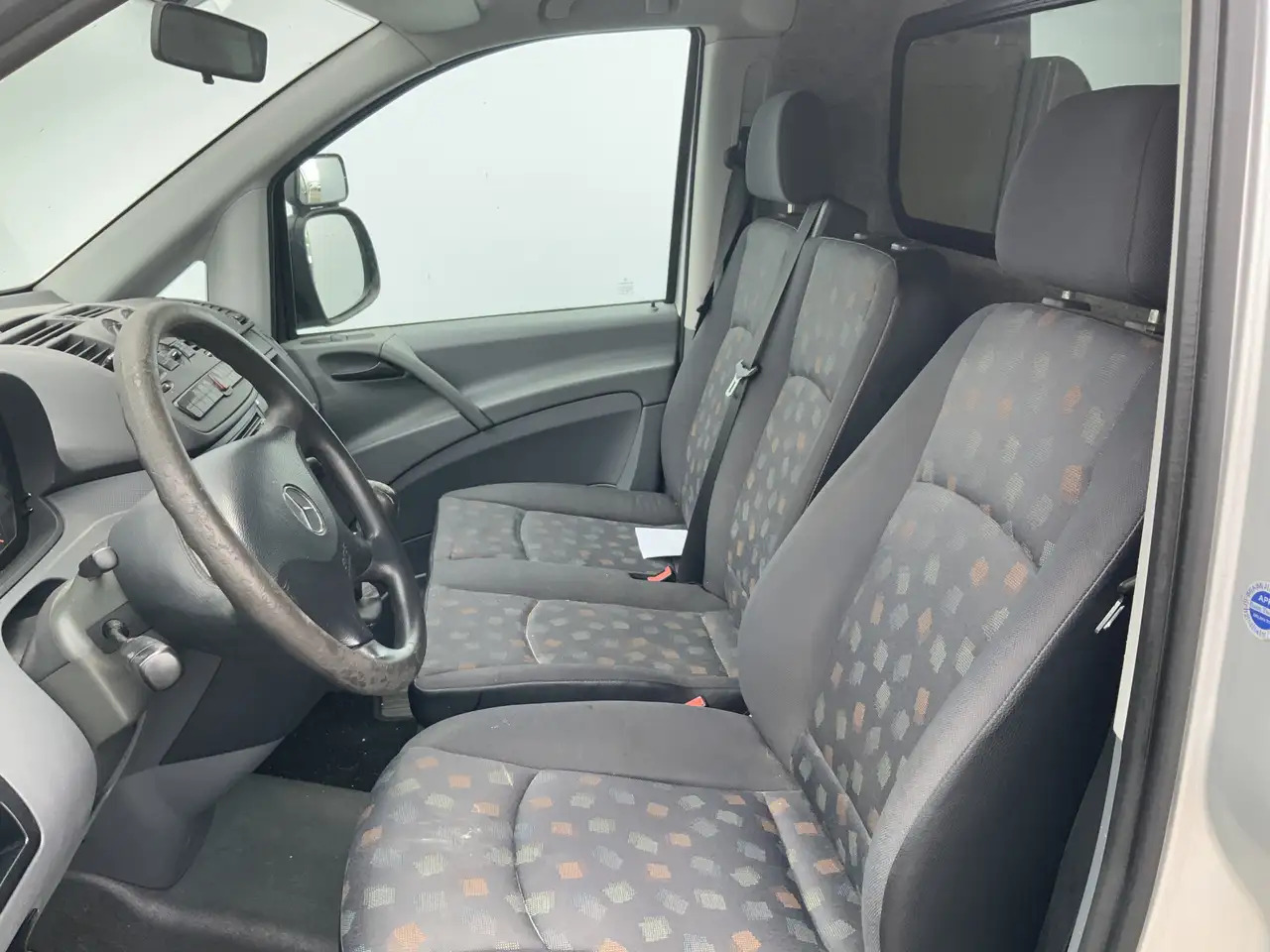 Mercedes-Benz Vito 111 CDI 320 Lang Verstuiver lek Airco Cruise 3 Zit - Autre matériel: photos 4 Mercedes-Benz Vito 111 CDI 320 Lang Verstuiver lek Airco Cruise 3 Zit - Autre matériel: photos 4