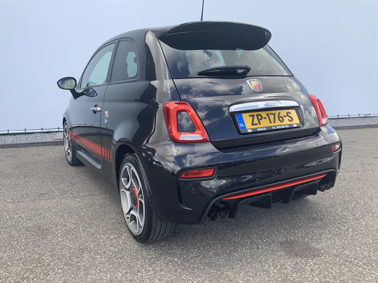 Fiat 500C Abarth 1.4 T-Jet 595 Automaat Euro 6 - Voiture: photos 4 Fiat 500C Abarth 1.4 T-Jet 595 Automaat Euro 6 - Voiture: photos 4