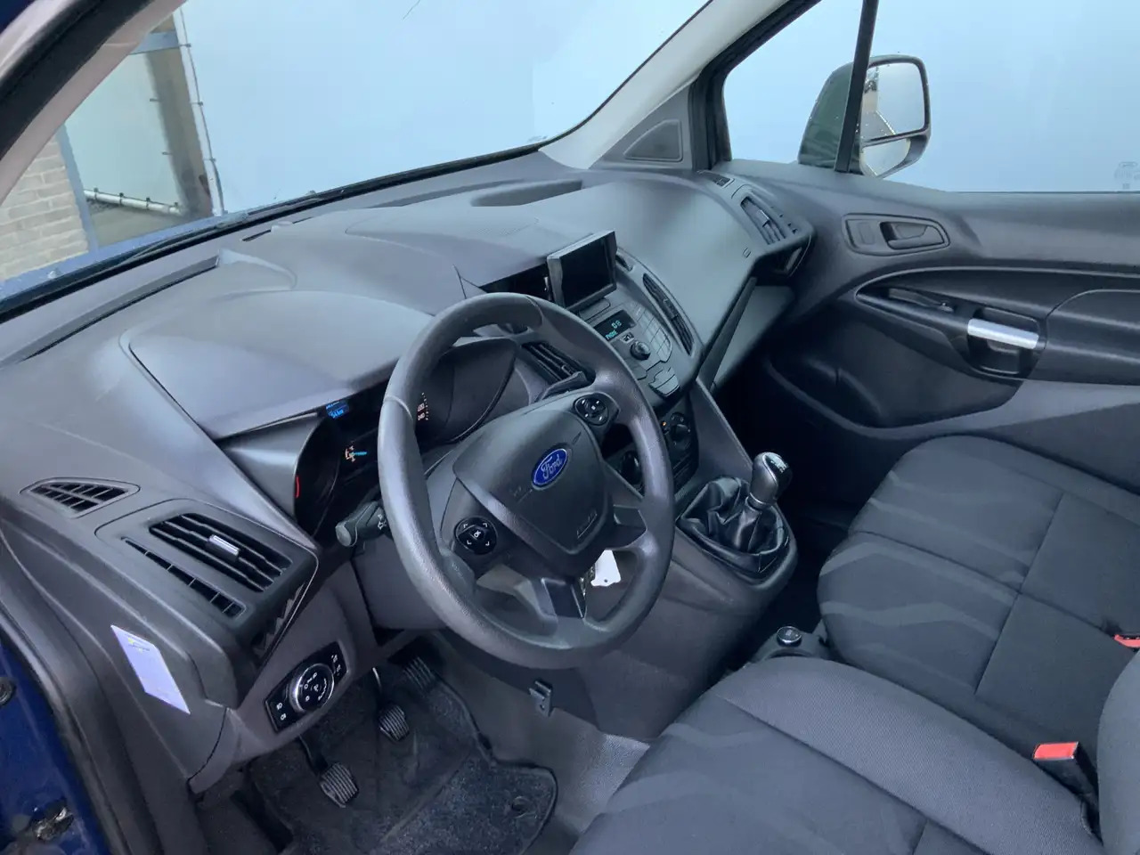 Ford Transit Connect 1.5 TDCI L1 Trend Airco Cruise Trekhaak 1200 kg Ca - Fourgonnette: photos 5 Ford Transit Connect 1.5 TDCI L1 Trend Airco Cruise Trekhaak 1200 kg Ca - Fourgonnette: photos 5