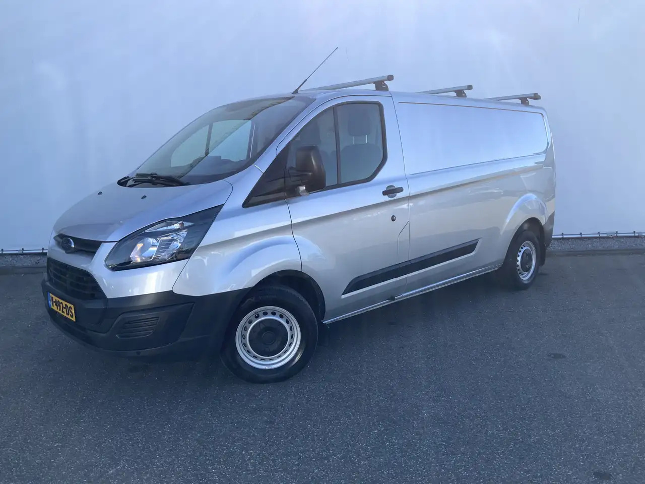 Fourgon utilitaire Ford Transit Custom 290 2.2 TDCI L2H1 Economy Edition Airco 3 Zits Tre: photos 1