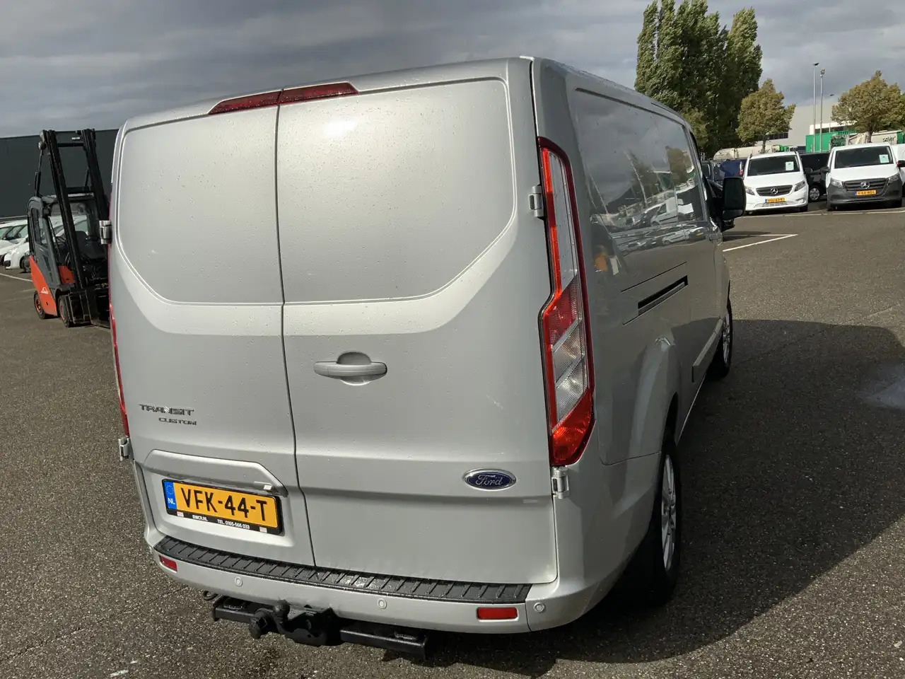 Ford Transit Custom 300 2.0 TDCI (MOTOR DEFECT!!) L2H2 Airco Navi 3 Zi - Fourgon utilitaire: photos 5 Ford Transit Custom 300 2.0 TDCI (MOTOR DEFECT!!) L2H2 Airco Navi 3 Zi - Fourgon utilitaire: photos 5