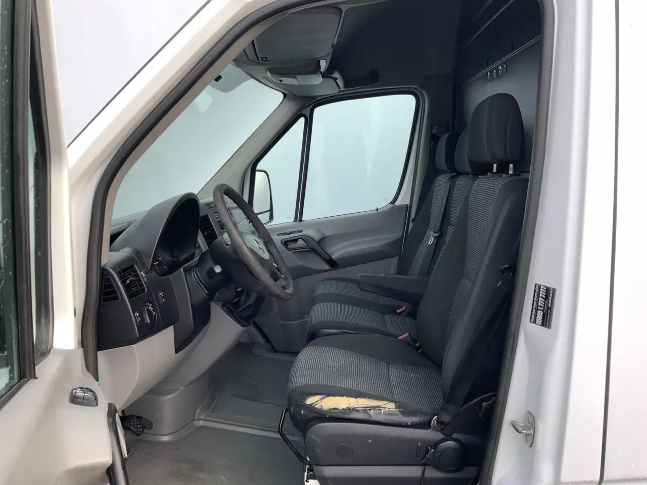 Mercedes-Benz Sprinter 213 2.2 CDI 366 L2H2 3 Zits Trekhaak 2000 kg - Fourgon utilitaire: photos 4 Mercedes-Benz Sprinter 213 2.2 CDI 366 L2H2 3 Zits Trekhaak 2000 kg - Fourgon utilitaire: photos 4