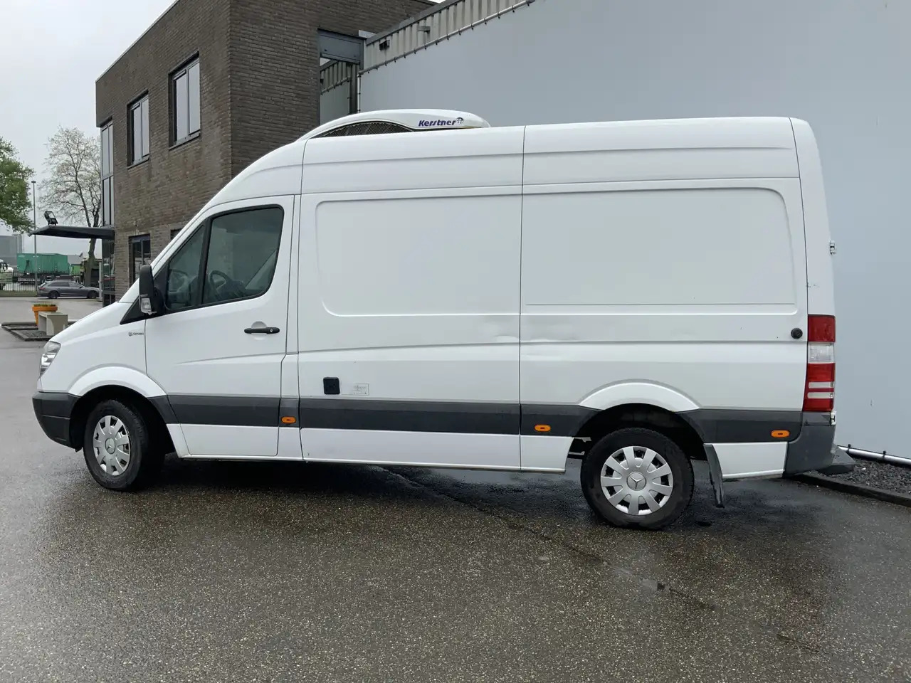 Mercedes-Benz Sprinter 313CDI (Motor Defect!!!)Vriesauto Hangwerk Airco D - Utilitaire frigorifique: photos 4 Mercedes-Benz Sprinter 313CDI (Motor Defect!!!)Vriesauto Hangwerk Airco D - Utilitaire frigorifique: photos 4