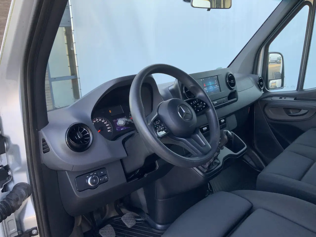 Mercedes-Benz Sprinter 314 2.2 CDI L2H2 Airco Cruise 3 Zits Trekhaak 2000 - Utilitaire double cabine: photos 4 Mercedes-Benz Sprinter 314 2.2 CDI L2H2 Airco Cruise 3 Zits Trekhaak 2000 - Utilitaire double cabine: photos 4