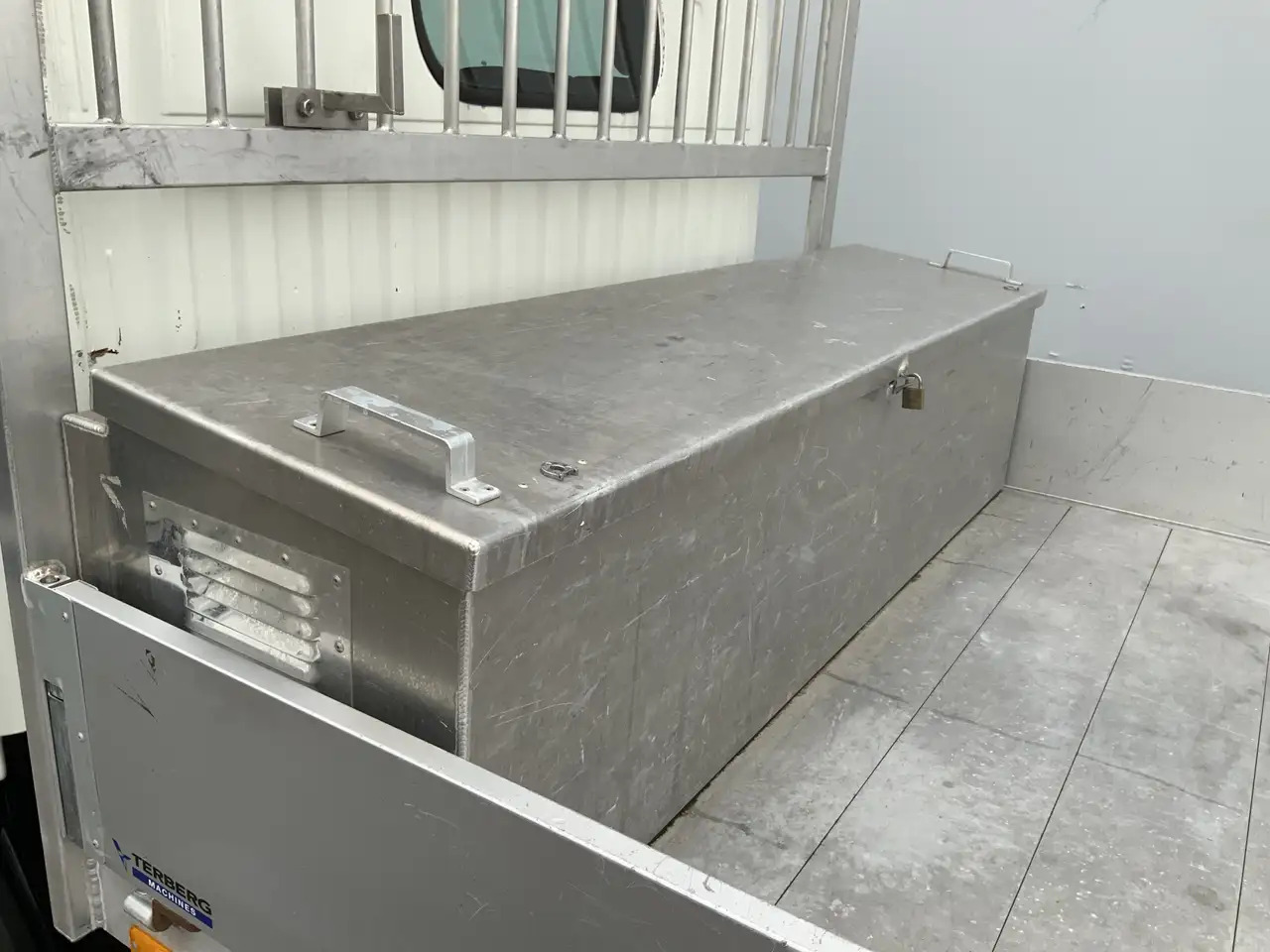 Utilitaire benne Nissan NT400 32.12 2.5 dCi 250 Kipper Trekhaak 2000 kg 3: photos 14