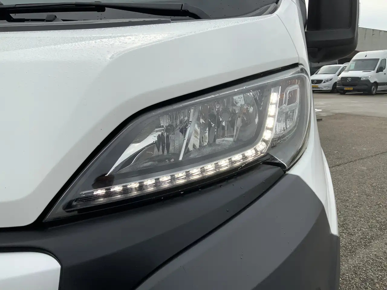 Peugeot Boxer 330 2.2 HDI L2H2 Première Airco Cruise Camera side - Fourgon utilitaire: photos 2 Peugeot Boxer 330 2.2 HDI L2H2 Première Airco Cruise Camera side - Fourgon utilitaire: photos 2