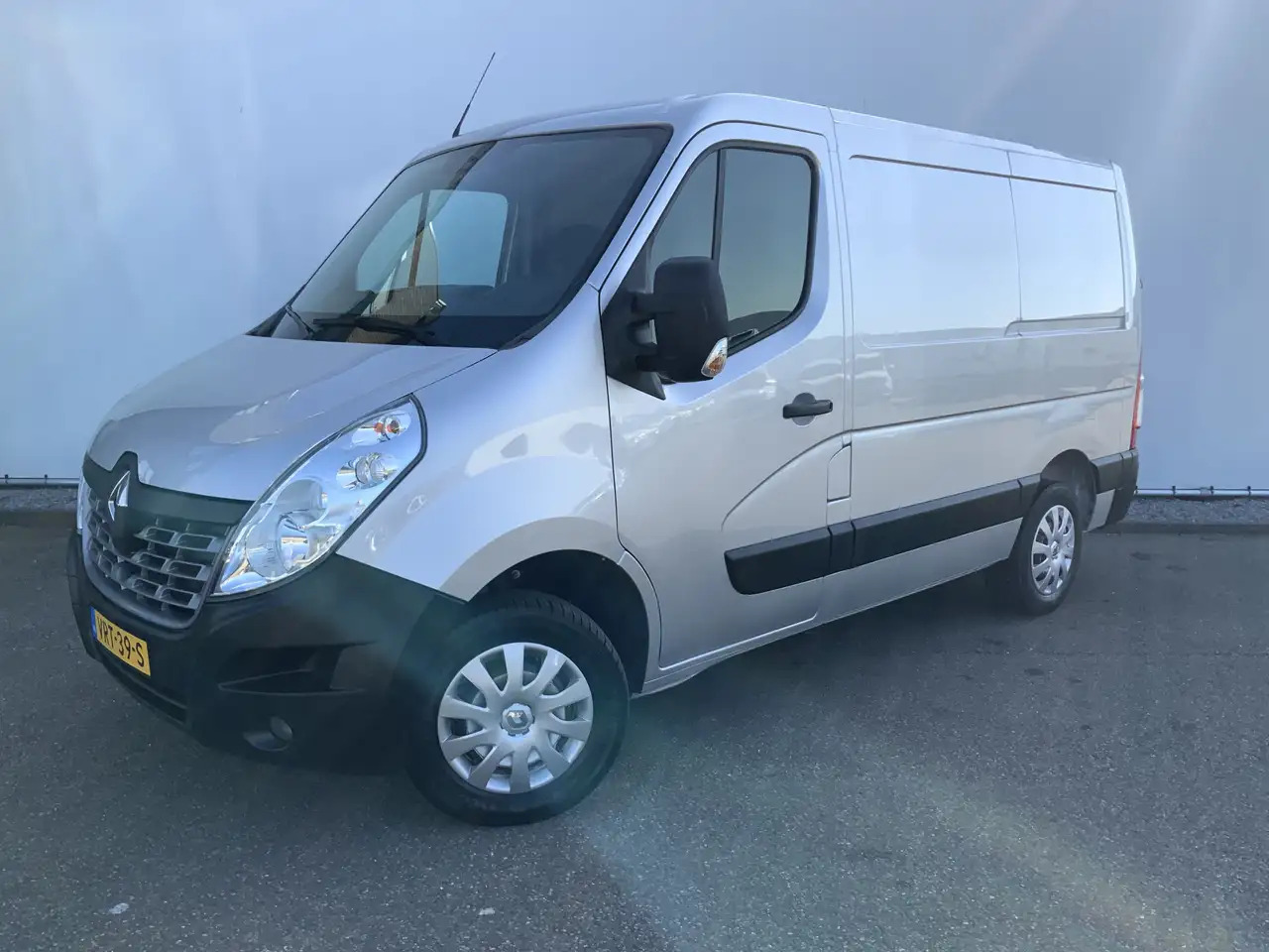 Renault Master T33 2.3 dCi L1H1Airco Cruise 3 Zits Trekhaak 2500 - Fourgon utilitaire: photos 1 Renault Master T33 2.3 dCi L1H1Airco Cruise 3 Zits Trekhaak 2500 - Fourgon utilitaire: photos 1