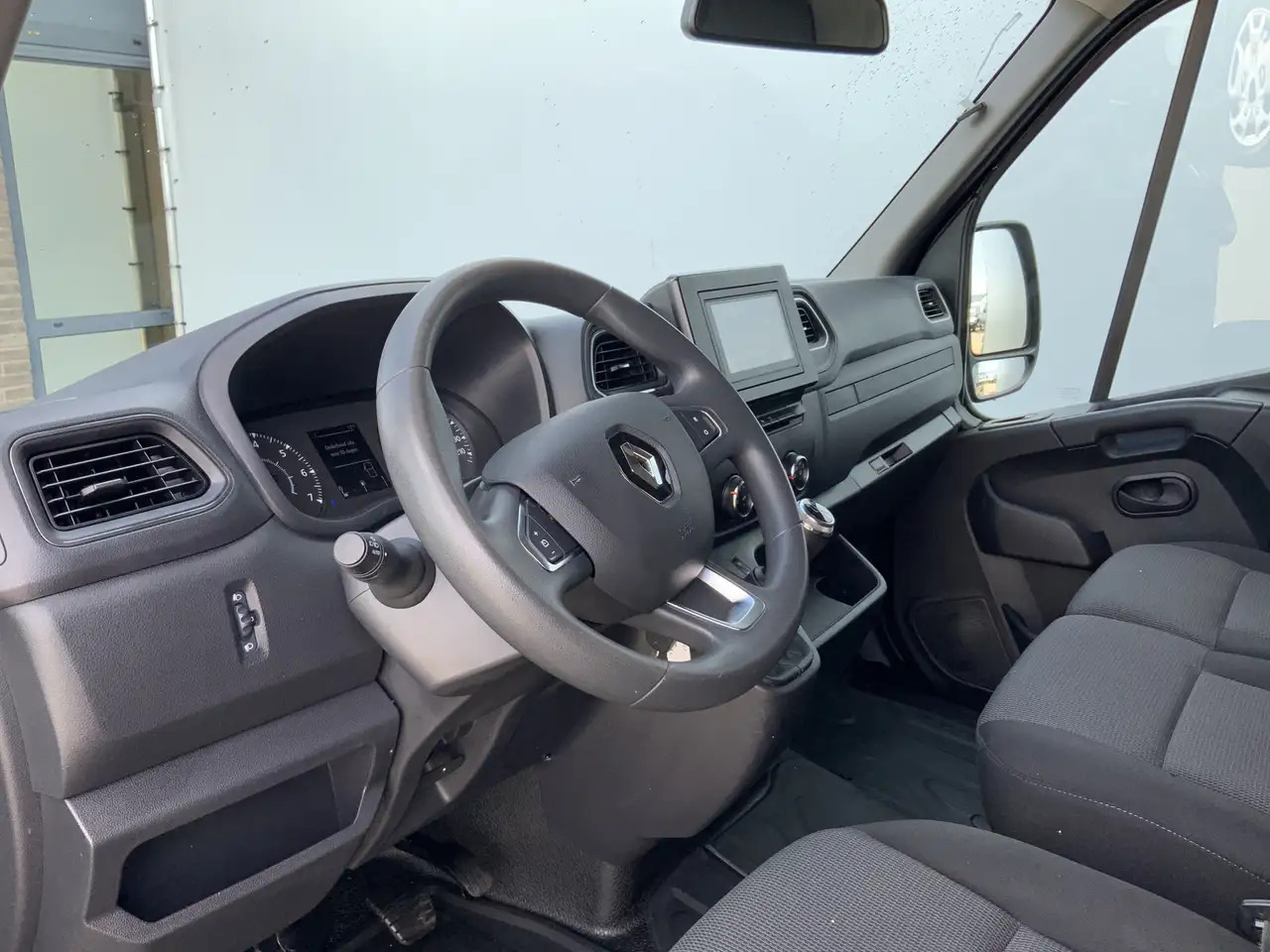 Renault Master T35 2.3 dCi 135 L2H2 Airco Cruise 3 Zits Camera Eu - Fourgon utilitaire: photos 5 Renault Master T35 2.3 dCi 135 L2H2 Airco Cruise 3 Zits Camera Eu - Fourgon utilitaire: photos 5