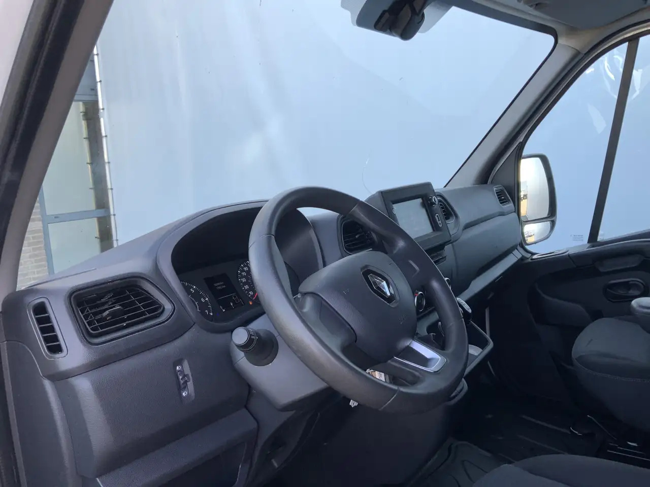 Fourgon utilitaire Renault Master T35 2.3 dCi 135 L2H2 Airco Cruise Navi Side Bar Ca: photos 7