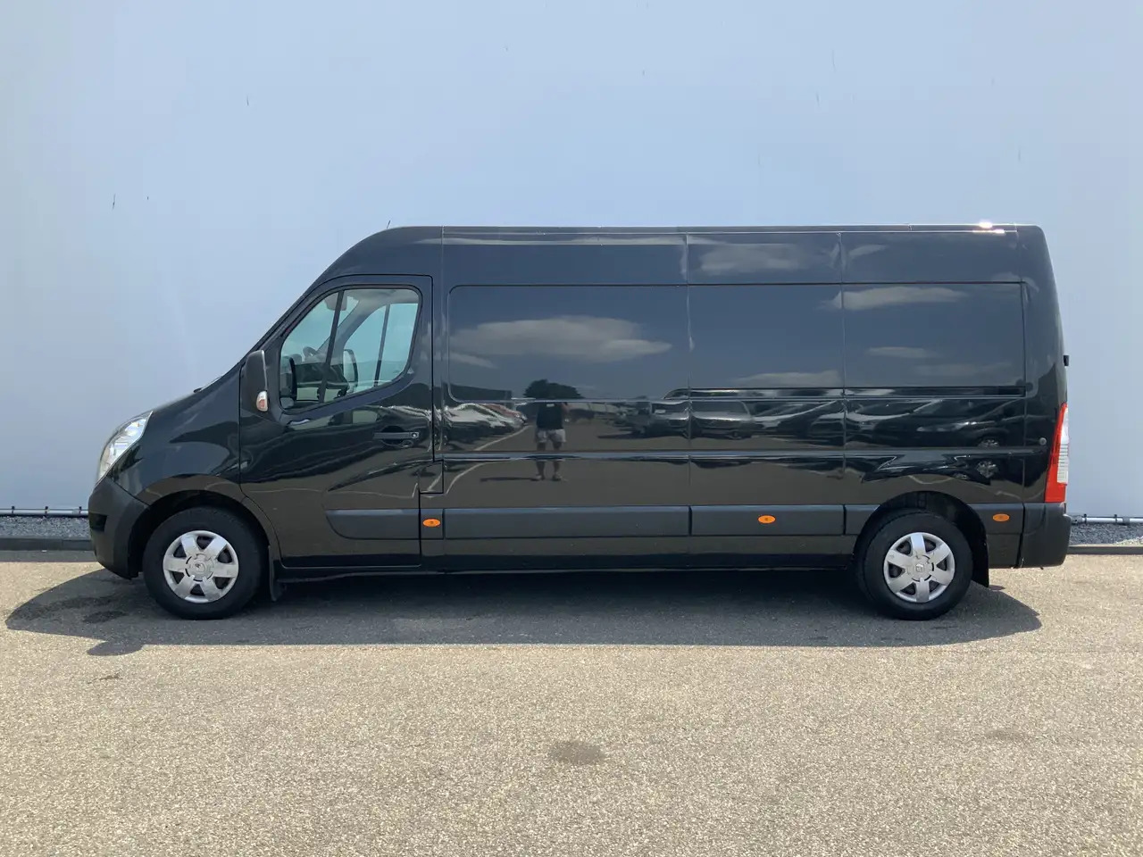 Renault Master T35 2.3 dCi L3H3 Eco Maxi Airco 3 Zits Trekhaak 25 - Fourgon utilitaire: photos 2 Renault Master T35 2.3 dCi L3H3 Eco Maxi Airco 3 Zits Trekhaak 25 - Fourgon utilitaire: photos 2