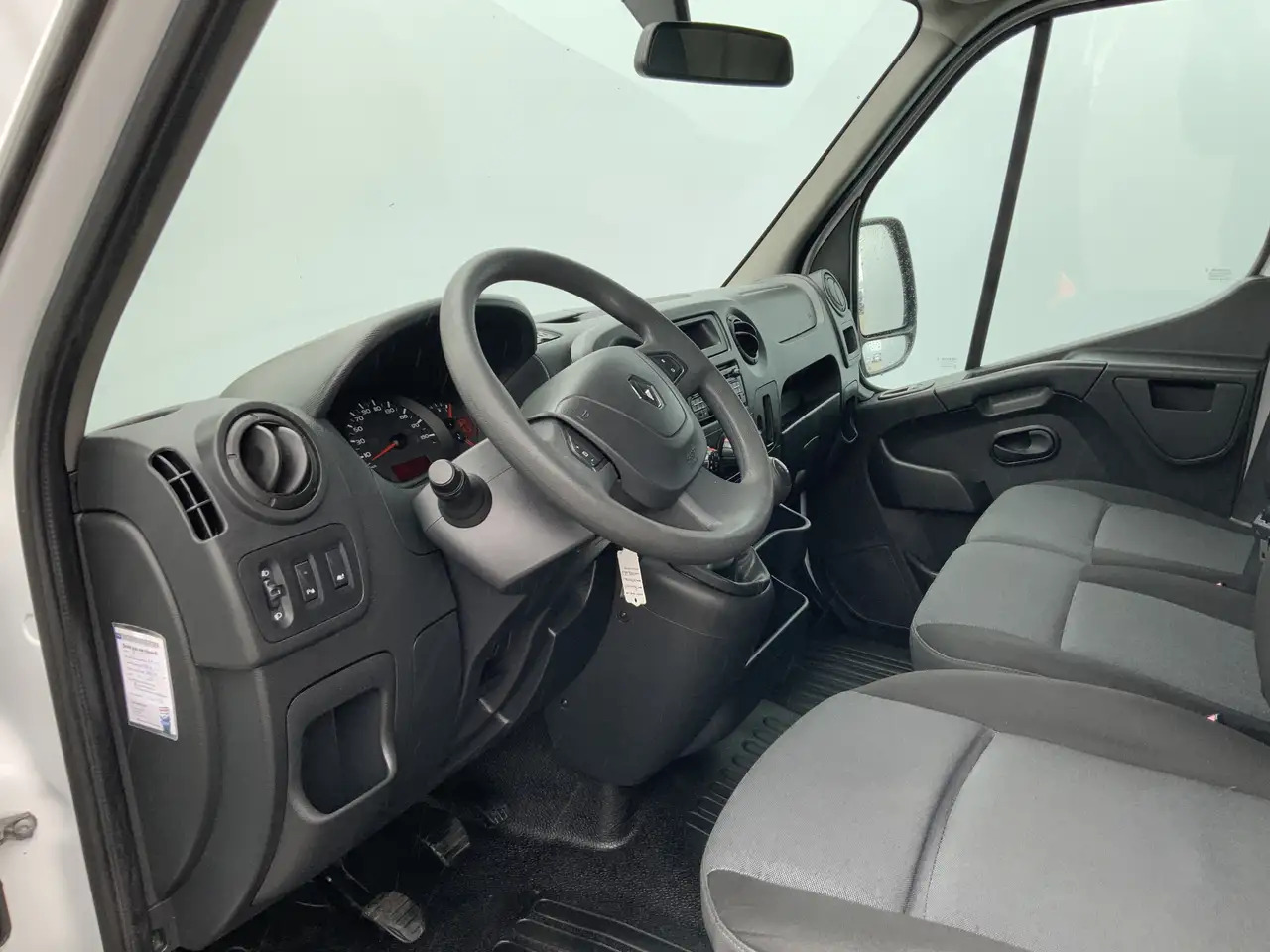 Renault Master T35 2.3 dCi L3H3 Maxi Airco Cruise 3 Zts Camera Eu - Fourgon utilitaire: photos 5 Renault Master T35 2.3 dCi L3H3 Maxi Airco Cruise 3 Zts Camera Eu - Fourgon utilitaire: photos 5