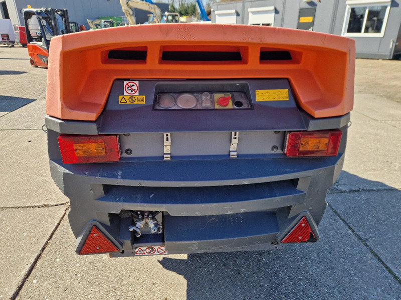 Atlas-Copco XAS57 - Compresseur d'air: photos 3 Atlas-Copco XAS57 - Compresseur d'air: photos 3