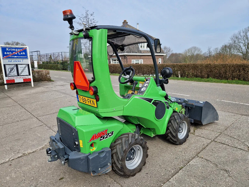 Avant M523 met 317 uur, in nieuwstaat!! - Chargeuse compacte sur chenilles: photos 3 Avant M523 met 317 uur, in nieuwstaat!! - Chargeuse compacte sur chenilles: photos 3