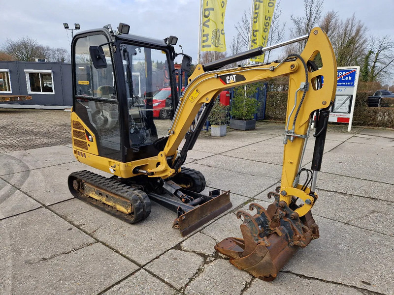 Caterpillar 301.7D with low hours! - Mini pelle: photos 2 Caterpillar 301.7D with low hours! - Mini pelle: photos 2