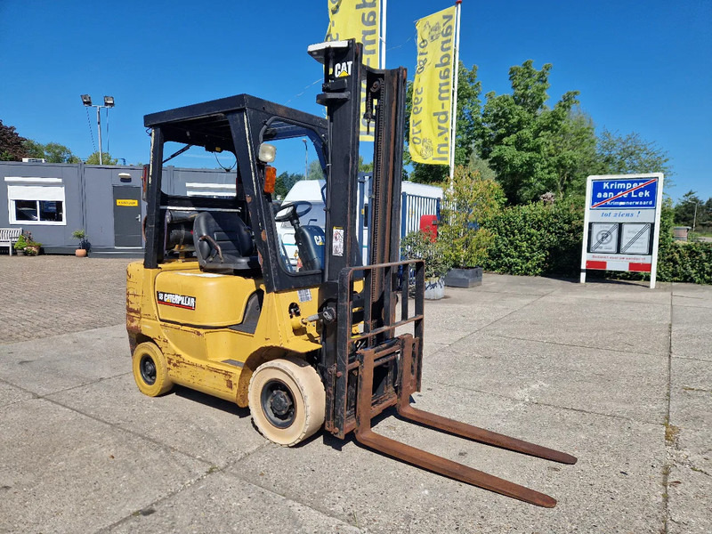 Caterpillar GP18K LPG 1800 kg. - Chariot élévateur: photos 2 Caterpillar GP18K LPG 1800 kg. - Chariot élévateur: photos 2