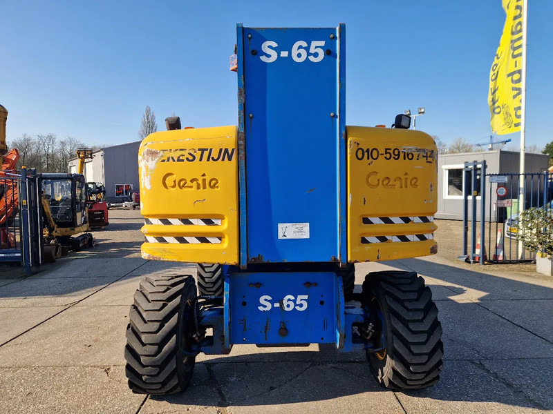 Genie S65 4X4 - Nacelle télescopique: photos 5 Genie S65 4X4 - Nacelle télescopique: photos 5