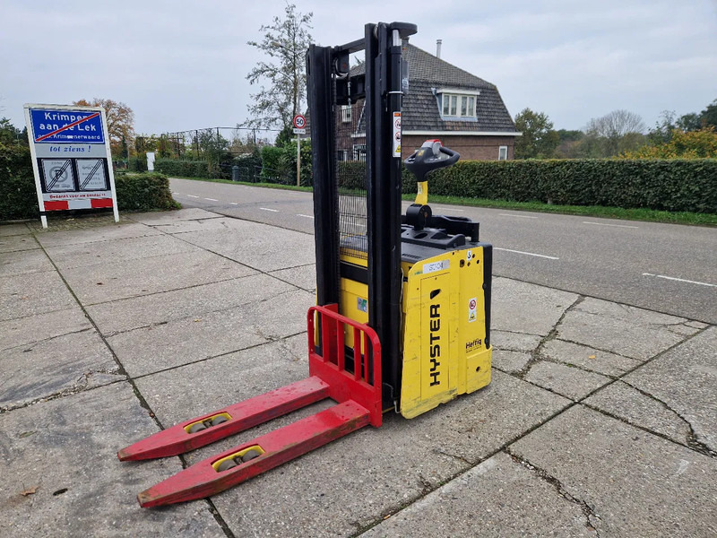 Hyster S1.5S elektrische stapelaar - Gerbeur: photos 2 Hyster S1.5S elektrische stapelaar - Gerbeur: photos 2