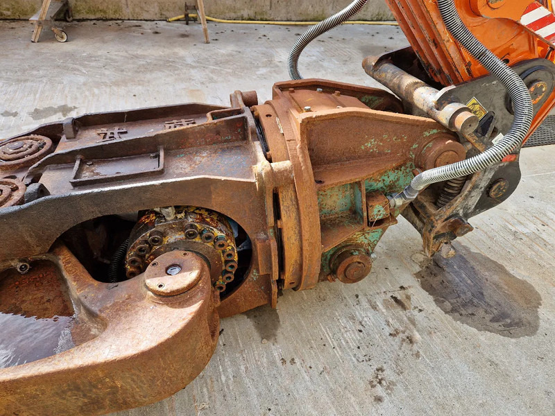 Komatsu JCY17 schrootschaar/betonvergruizer - Cisaille de démolition: photos 4 Komatsu JCY17 schrootschaar/betonvergruizer - Cisaille de démolition: photos 4