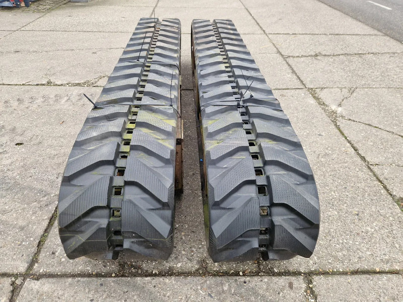Komatsu nieuwe tracks t.b.v. PC75 tot PC88 - Chenille pour Camion: photos 5 Komatsu nieuwe tracks t.b.v. PC75 tot PC88 - Chenille pour Camion: photos 5