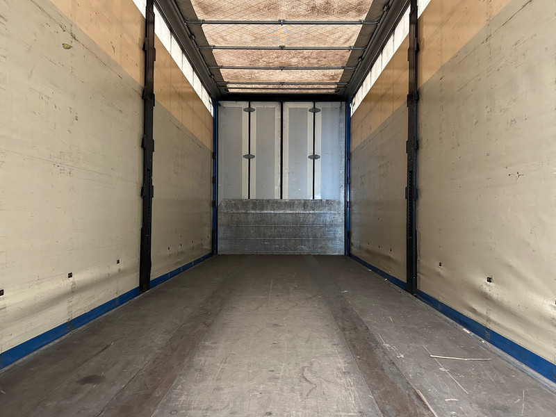 Remorque rideaux coulissants A&D Schuifzeilen: photos 6 Remorque rideaux coulissants A&D Schuifzeilen: photos 6