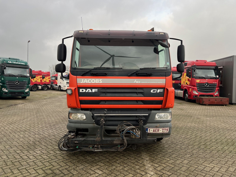 DAF CF75.250 - Balayeuse de voirie: photos 2 DAF CF75.250 - Balayeuse de voirie: photos 2