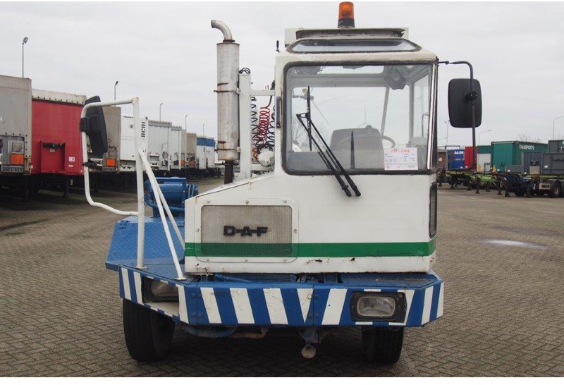 DAF RORO Terminal tractor TT13050H - Tracteur portuaire: photos 2 DAF RORO Terminal tractor TT13050H - Tracteur portuaire: photos 2