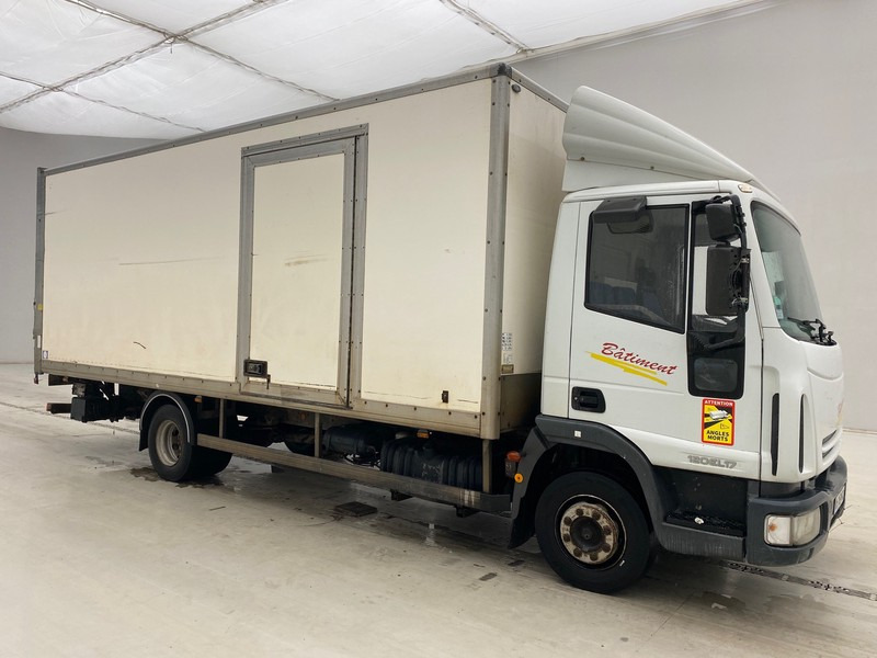 Iveco 120E17* - Camion fourgon: photos 3 Iveco 120E17* - Camion fourgon: photos 3