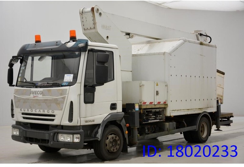 Iveco Eurocargo 120E18 - Camion avec nacelle: photos 1 Iveco Eurocargo 120E18 - Camion avec nacelle: photos 1