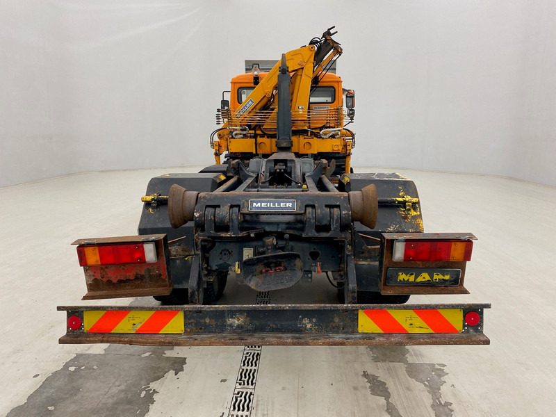 MAN 18.222 - Camion ampliroll, Camion grue: photos 5 MAN 18.222 - Camion ampliroll, Camion grue: photos 5