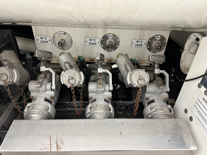 Camion citerne pour transport de carburant MAN TGL 10.180: photos 6