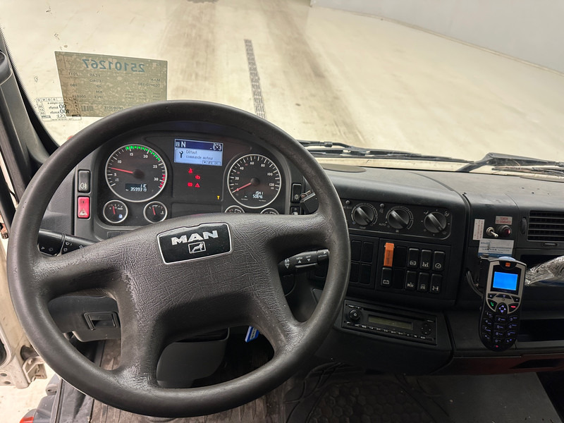 Camion citerne pour transport de carburant MAN TGL 10.180: photos 13