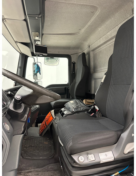 Camion citerne pour transport de carburant MAN TGL 10.180: photos 12