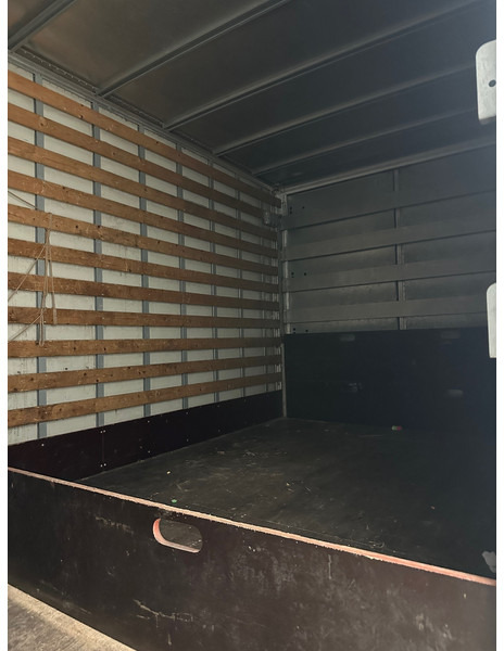 Camion fourgon MAN TGL 12.220: photos 12