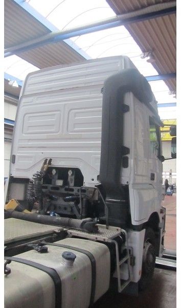 Mercedes-Benz AXOR Cabine Axor - Cabine et intérieur: photos 5 Mercedes-Benz AXOR Cabine Axor - Cabine et intérieur: photos 5