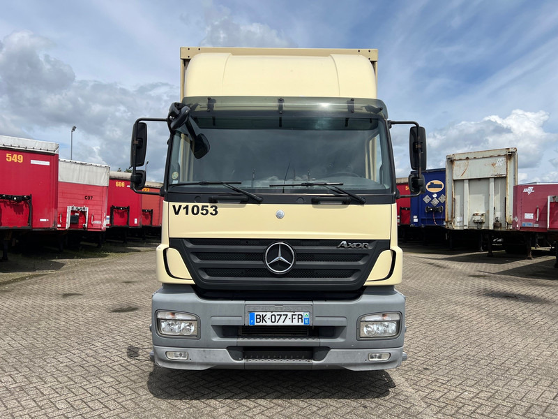 Mercedes-Benz Axor 1828 - Camion à rideaux coulissants: photos 2 Mercedes-Benz Axor 1828 - Camion à rideaux coulissants: photos 2