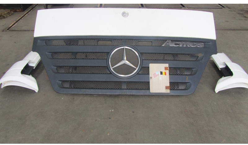 Mercedes-Benz Mp2 Megaspace Grille + Cabinehoeken MP2 Megaspace - Cabine et intérieur: photos 1 Mercedes-Benz Mp2 Megaspace Grille + Cabinehoeken MP2 Megaspace - Cabine et intérieur: photos 1