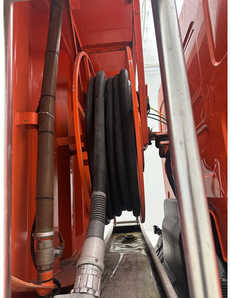 Renault Midlum 300 DXi - Camion citerne: photos 5 Renault Midlum 300 DXi - Camion citerne: photos 5