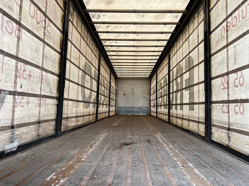 Renders X-steering tautliner - Semi-remorque rideaux coulissants: photos 5 Renders X-steering tautliner - Semi-remorque rideaux coulissants: photos 5