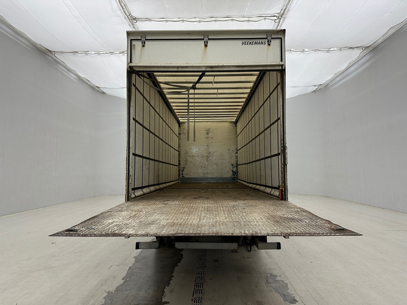 Scania P230 - Camion à rideaux coulissants: photos 5 Scania P230 - Camion à rideaux coulissants: photos 5