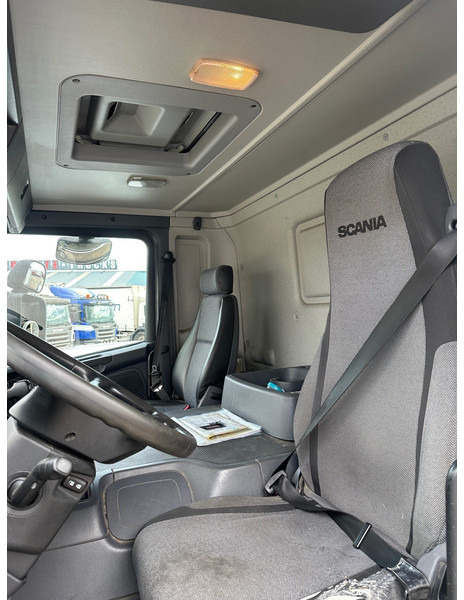 Camion frigorifique Scania P270: photos 12